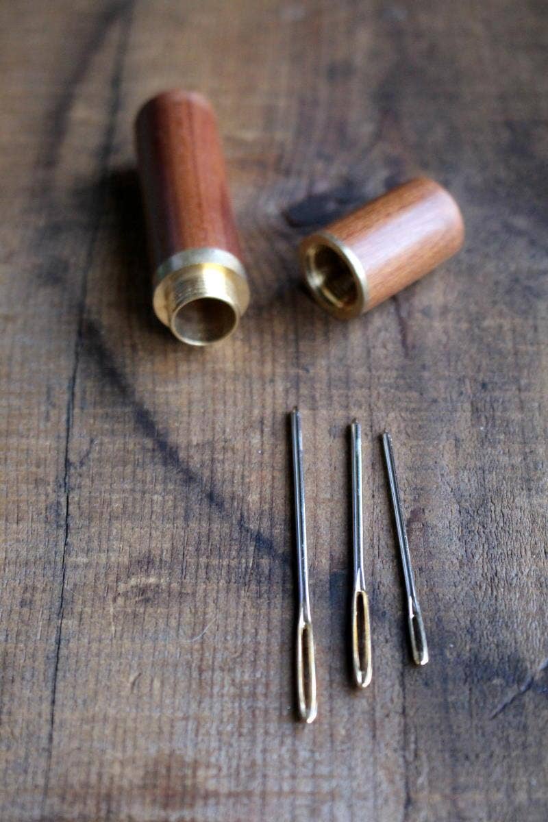 Wooden Needle Case with 3 needles