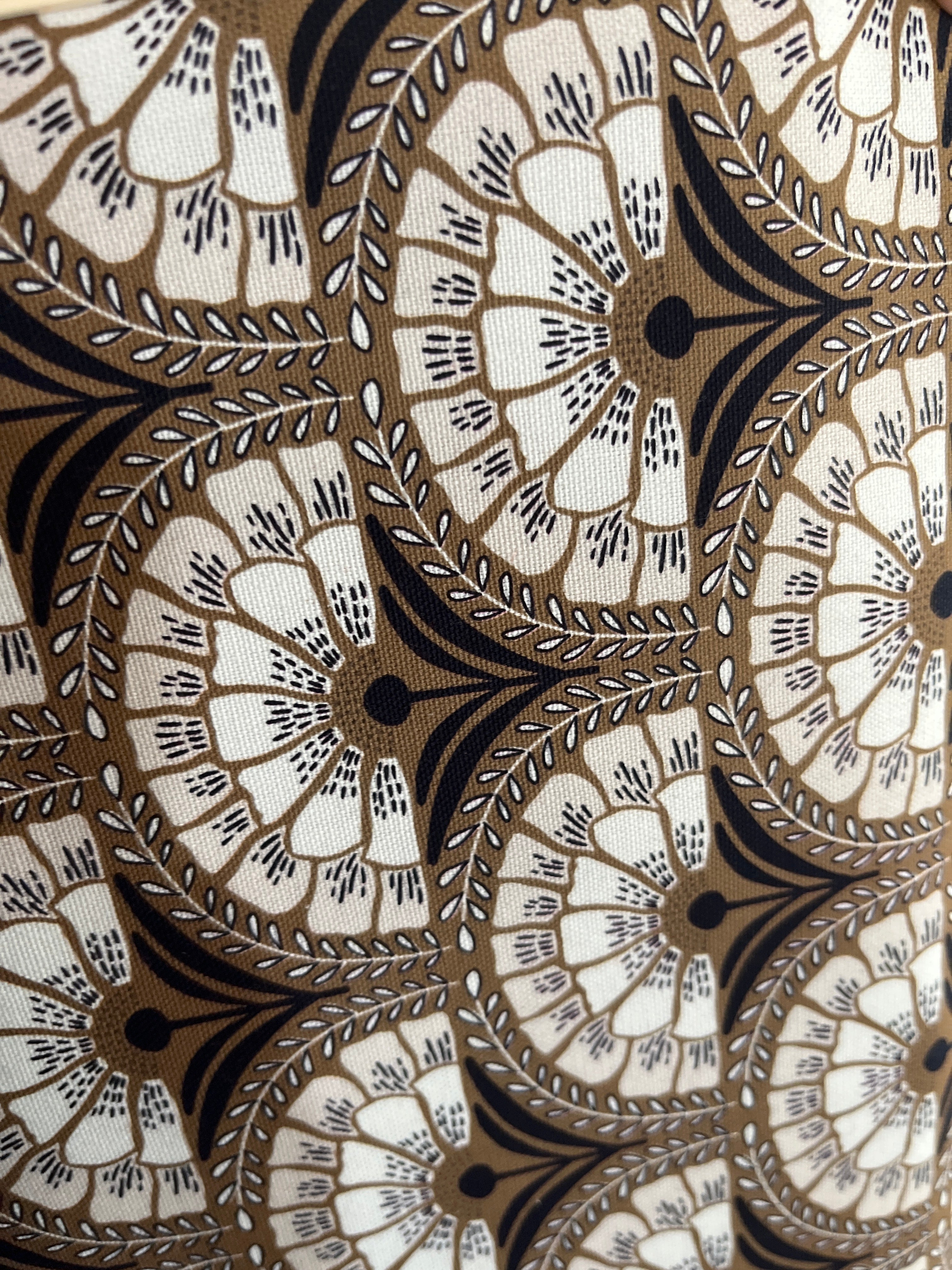 Cloud Nine Grassroots White and Black Flower on Brown 227780